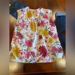 Old Navy floral ladies blouse, size medium